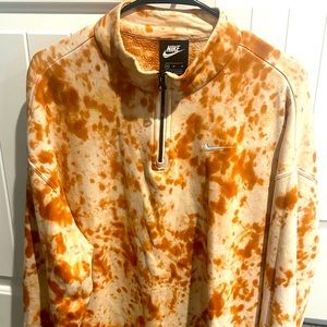 Nike 3/4 zip type die